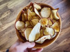 Chips de poire (et l'histoire de la fois où j'ai cuisiné un poirier)